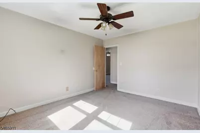 127 Warrenville Rd, Green Brook Township, NJ 08812 - Photo 18