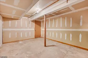 17 Sunrise Dr, Long Hill Township, NJ 07933 - Photo 24