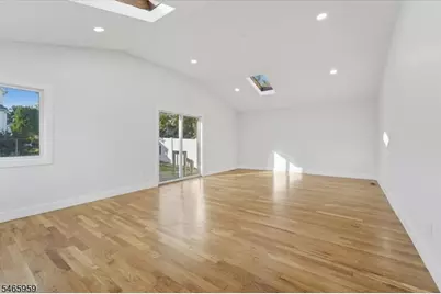 95 Rutherford Pl, North Arlington, NJ 07031 - Photo 18
