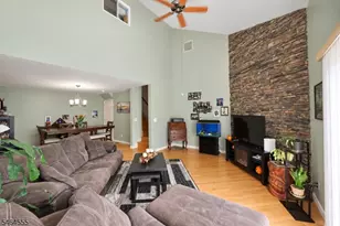 1 Sparrow Cir, Hampton Township, NJ 07860 - Photo 14