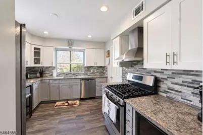 1 Sparrow Cir, Hampton Township, NJ 07860 - Photo 4