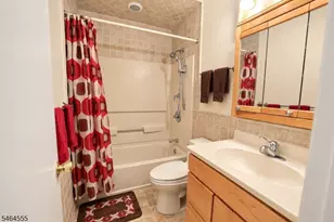 1 Sparrow Cir, Hampton Township, NJ 07860 - Photo 18