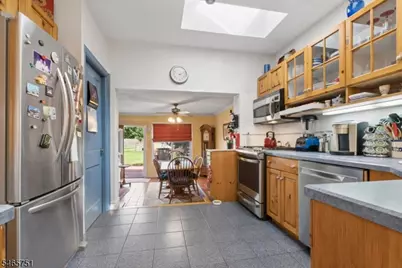 49 Laurel Rd, Franklin Township, NJ 08528 - Photo 10