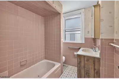 389 N Maple Ave, East Orange, NJ 07017 - Photo 14