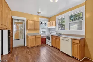 389 N Maple Ave, East Orange, NJ 07017 - Photo 10
