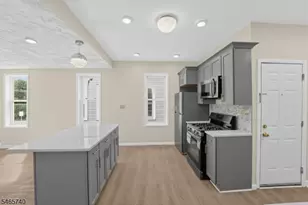 29 Goodwin Ave, Newark, NJ 07112 - Photo 18