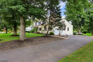 3 Ivy Ln, Hillsborough Township, NJ 08844 - Photo 4