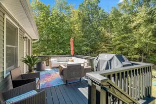 1036 Scenic Dr, Jefferson Township, NJ 07438 - Photo 16