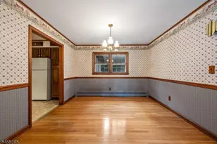 13 Holiday Ln, West Milford, NJ 07480 - Photo 8
