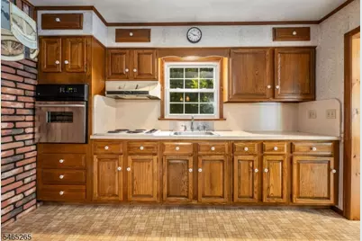 13 Holiday Ln, West Milford, NJ 07480 - Photo 12