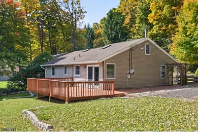 543 Terrace Dr, Vernon, NJ 07422 - Photo 2