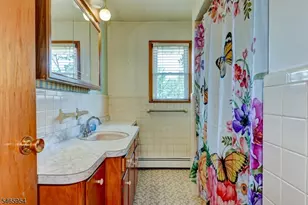 129 Irvington Ave, Franklin Township, NJ 08873 - Photo 22