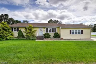 129 Irvington Ave, Franklin Township, NJ 08873 - Photo 2
