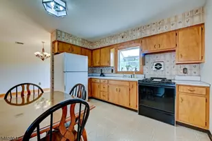 129 Irvington Ave, Franklin Township, NJ 08873 - Photo 16