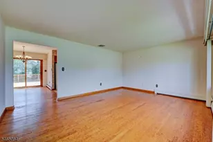 129 Irvington Ave, Franklin Township, NJ 08873 - Photo 6