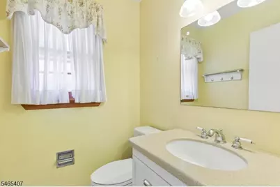 25 Wardle Ave, Berkeley Heights Township, NJ 07922 - Photo 16
