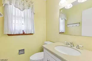 25 Wardle Ave, Berkeley Heights Township, NJ 07922 - Photo 16
