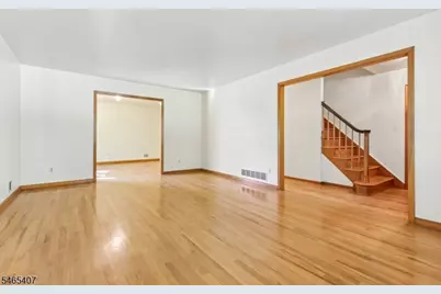 25 Wardle Ave, Berkeley Heights Township, NJ 07922 - Photo 22