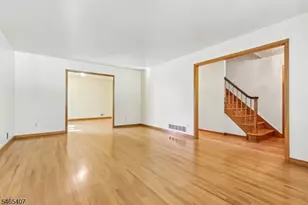 25 Wardle Ave, Berkeley Heights Township, NJ 07922 - Photo 22