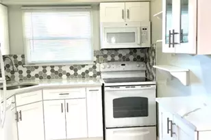 530 Andria Ave, Hillsborough Township, NJ 08844 - Photo 10