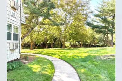 530 Andria Ave #293, Hillsborough Township, NJ 08844 - Photo 2
