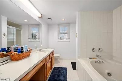 62 Amethyst Ln, Paterson, NJ 07501 - Photo 12