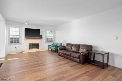 62 Amethyst Ln, Paterson, NJ 07501 - Photo 4