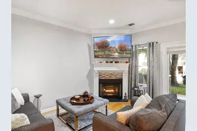 8613 Brittany Dr, Wayne, NJ 07470 - Photo 4