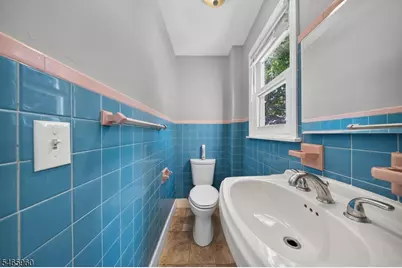 40 W Fairview Ave, Dover, NJ 07801 - Photo 24