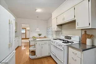 45 Undercliff Rd, Millburn, NJ 07041 - Photo 20