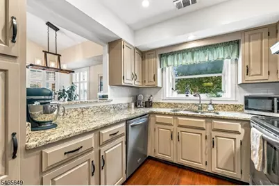56 Bentley Ct, Bedminster Township, NJ 07921 - Photo 14