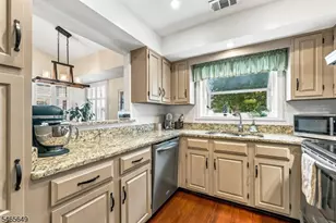56 Bentley Ct, Bedminster Township, NJ 07921 - Photo 14