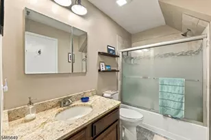56 Bentley Ct, Bedminster Township, NJ 07921 - Photo 28