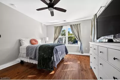 11 Tulip Ct, Kenilworth, NJ 07033 - Photo 20