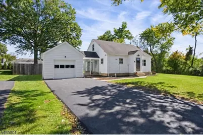 4 Rambler Dr, Bridgewater, NJ 08807 - Photo 2