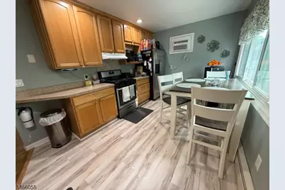 334 N 4th Ave, Hawthorne, NJ 07506 - Photo 6