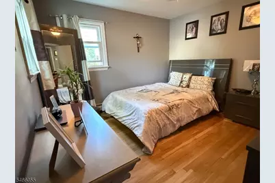 334 N 4th Ave, Hawthorne, NJ 07506 - Photo 8