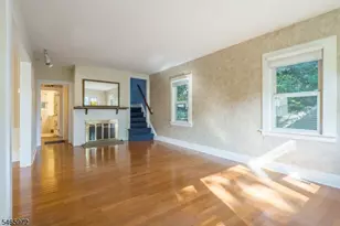 18 Halsted St, Verona, NJ 07044 - Photo 10
