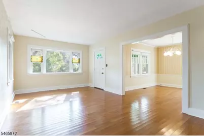 18 Halsted St, Verona, NJ 07044 - Photo 2