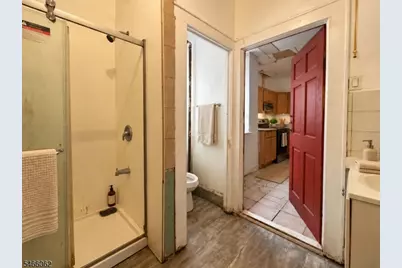 85 Veterans Memorial Dr, Somerville, NJ 08876 - Photo 10