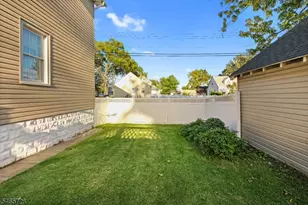 646 E 2nd Ave, Roselle, NJ 07203 - Photo 22