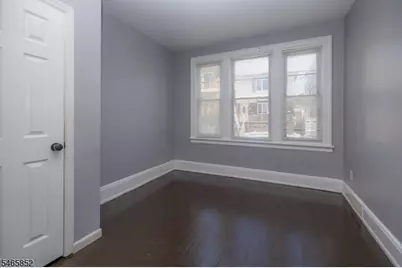 315 Pearsall Ave, Jersey City, NJ 07305 - Photo 10