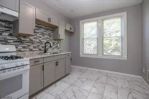 315 Pearsall Ave, Jersey City, NJ 07305 - Photo 4
