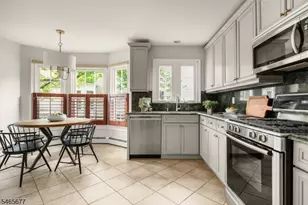 7 Dexter Dr N, Bernards Township, NJ 07920 - Photo 8
