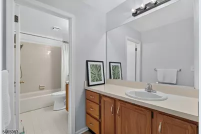 76 Encampment Dr, Bedminster Township, NJ 07921 - Photo 12