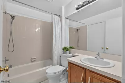 76 Encampment Dr, Bedminster Township, NJ 07921 - Photo 14