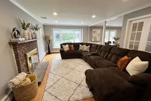 10 Jensen Ct, Chatham Township, NJ 07928 - Photo 2