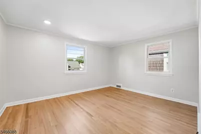 529 Richfield Ave, Kenilworth, NJ 07033 - Photo 12
