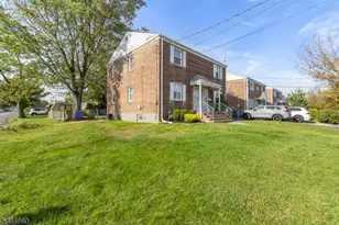 1118 W Henry St, Linden, NJ 07036 - Photo 2