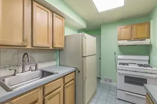 1118 W Henry St, Linden, NJ 07036 - Photo 16